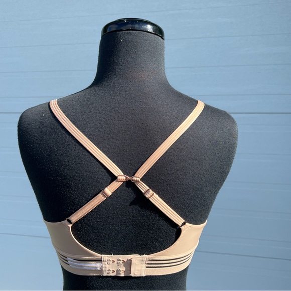 Le Mystere Second Skin Wireless Bra in Nude, 32D - Picture 15 of 16